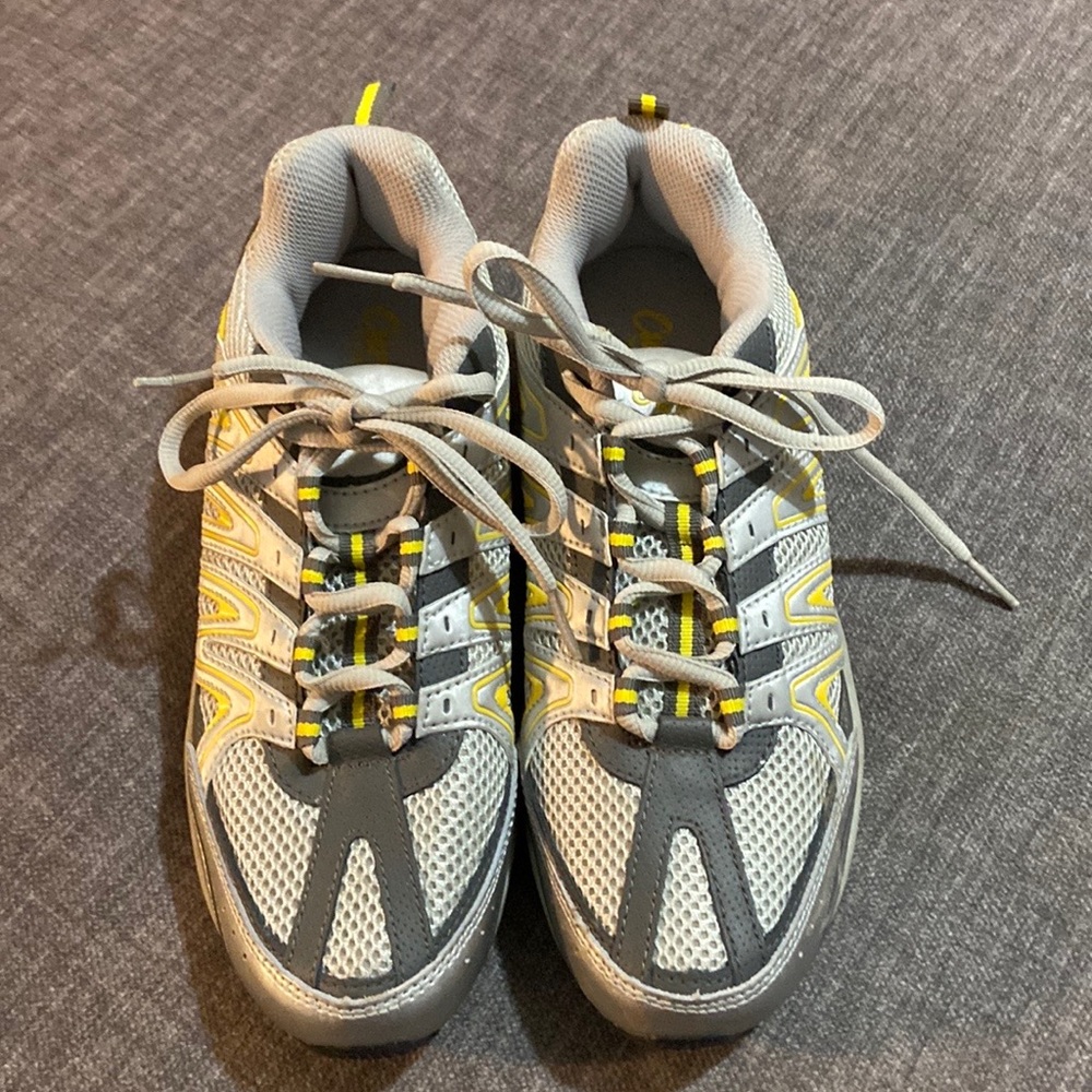 Curves for Women sneakers size 8.5